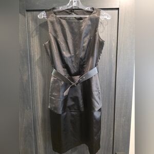Elegant Black Sleeveless Dress with Belt